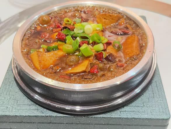 石锅烧豆腐  Hot Stone Pot tofu